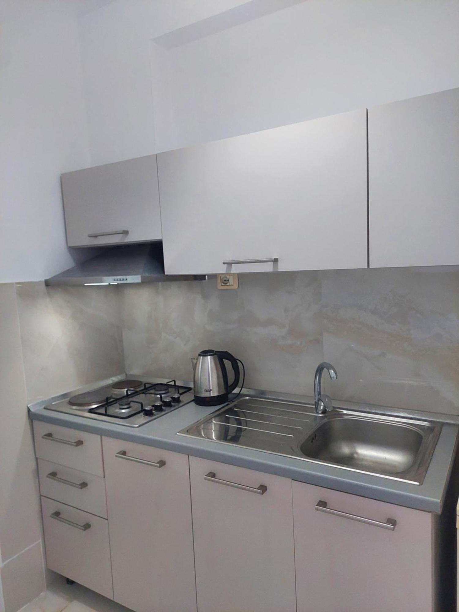 Greenvilla Park Durres Bilik gambar